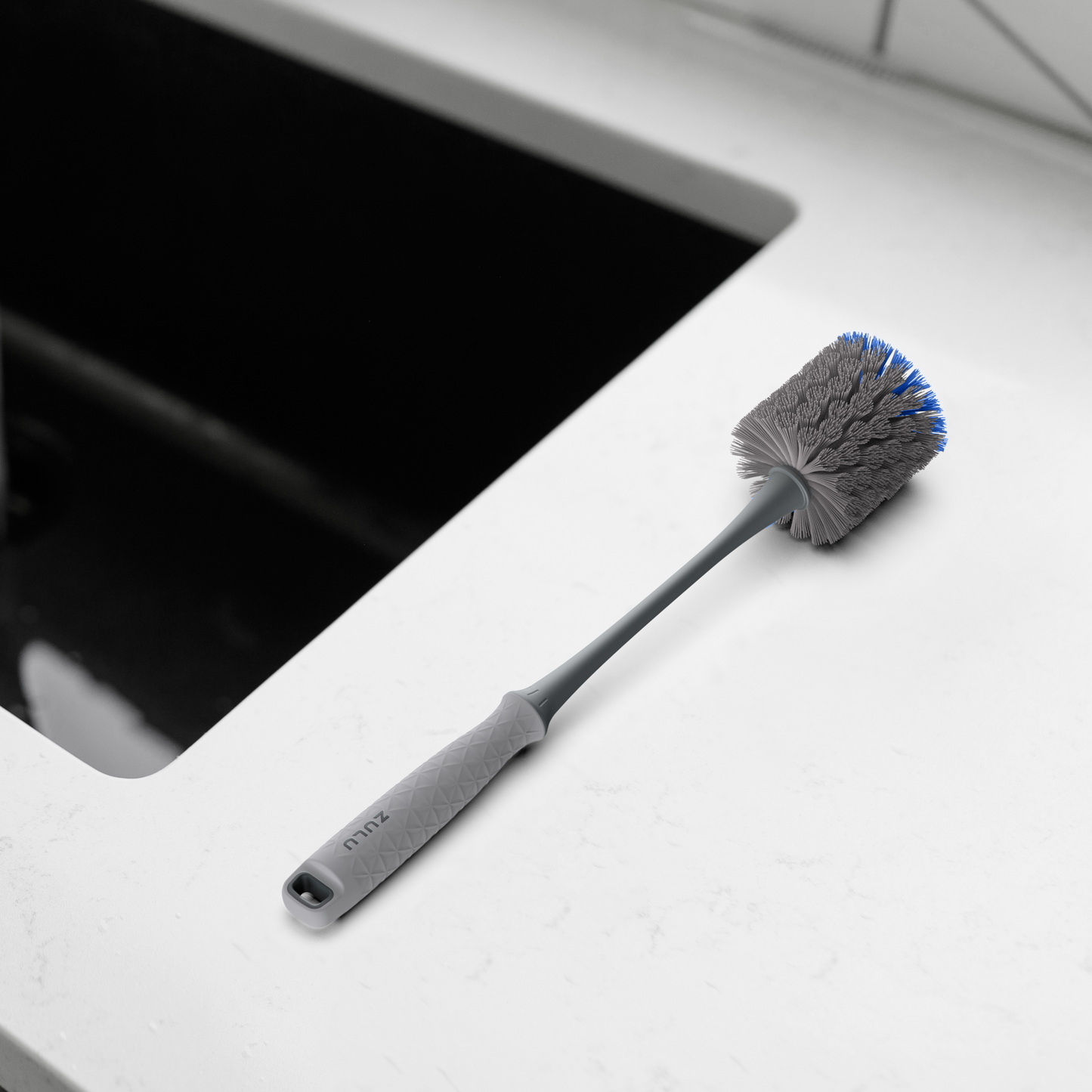 bottle-and-straw-cleaning-brush-set-x0 ZuluBottle_StrawBrush_BySink.png