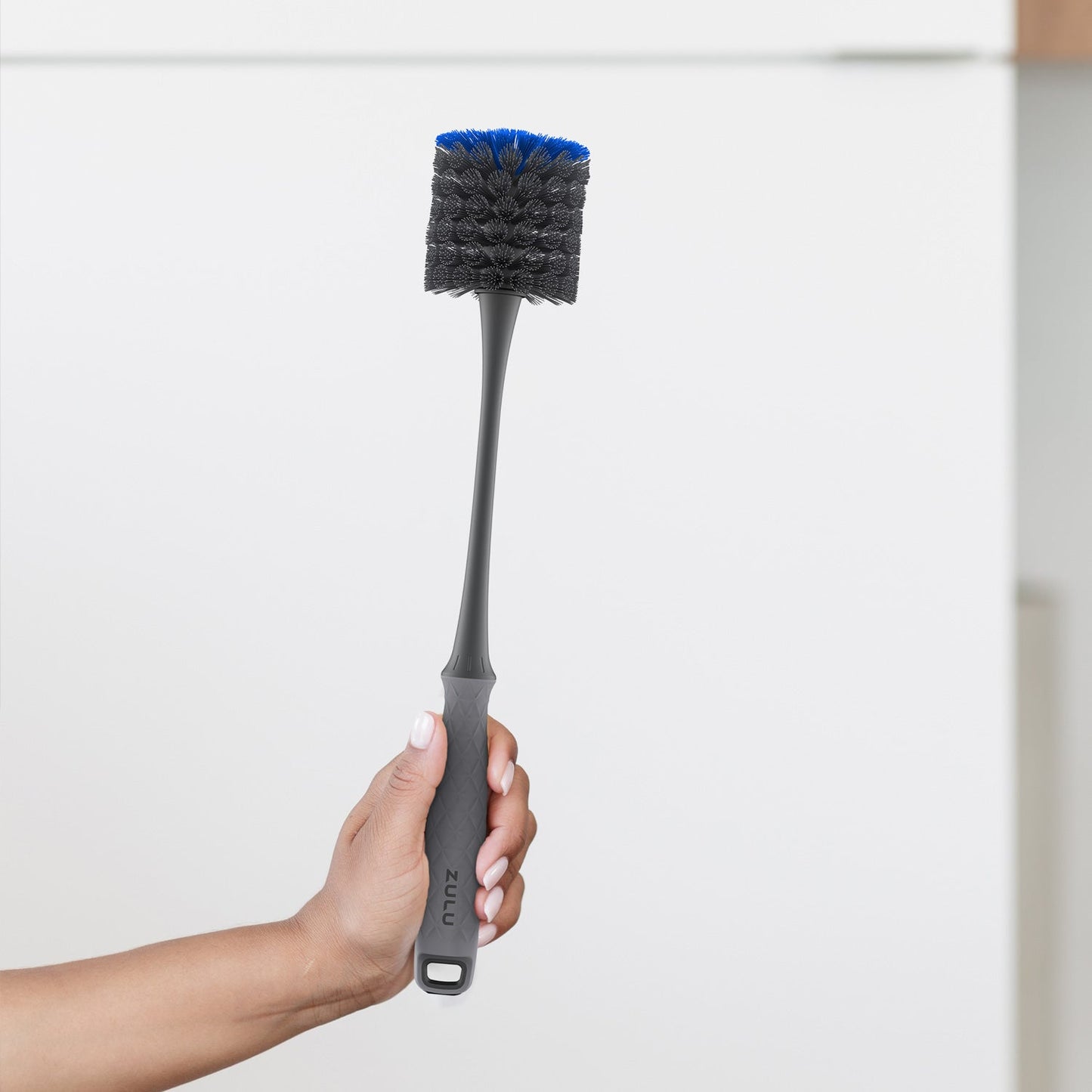 bottle-and-straw-cleaning-brush-set-x0 Zulu_Bottle_Brush_Holding.jpg