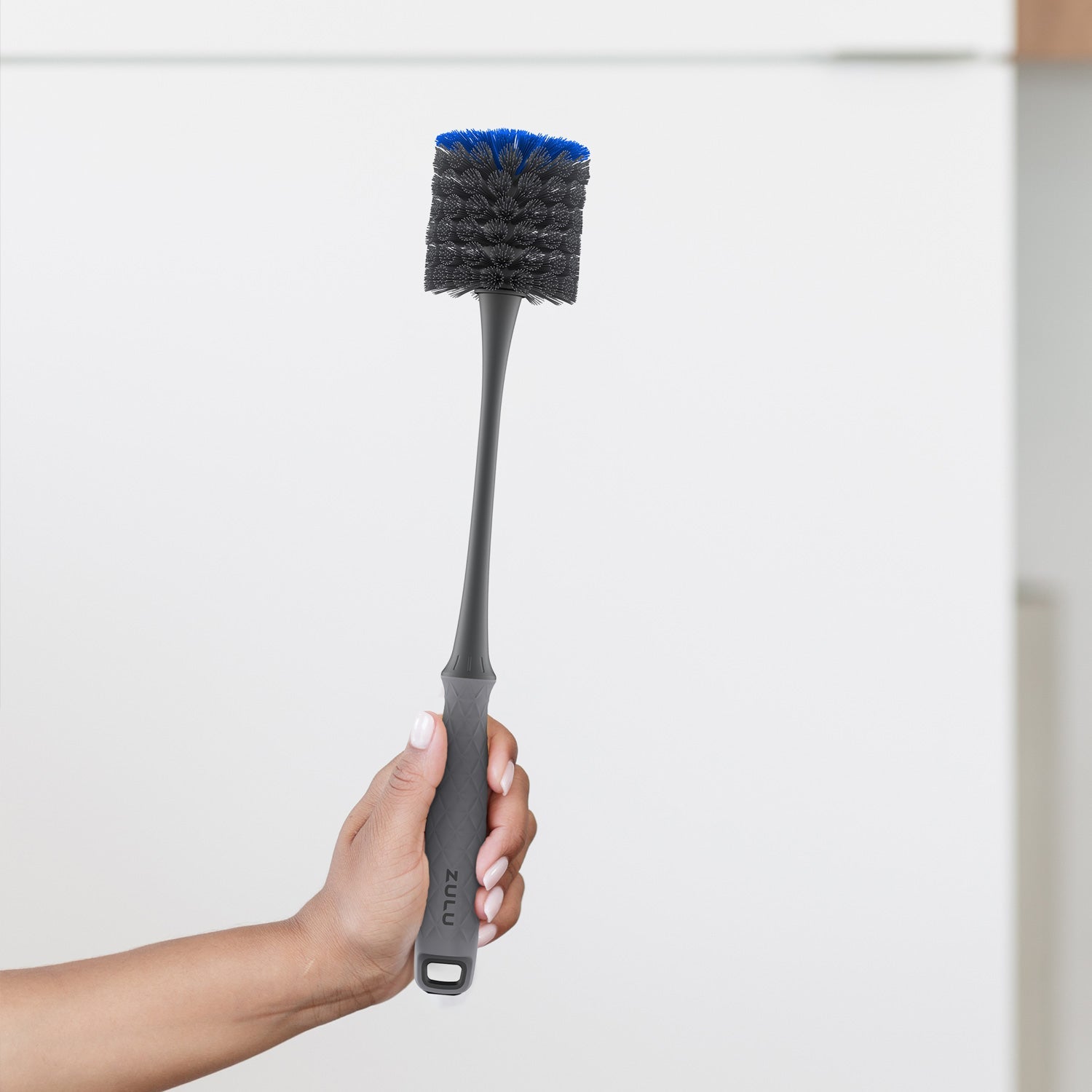 bottle-and-straw-cleaning-brush-set-x0 Zulu_Bottle_Brush_Holding.jpg